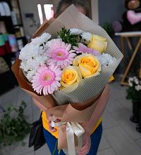 Букет цветов из:  Герберы, Розы и Хризантемы в Досчатое