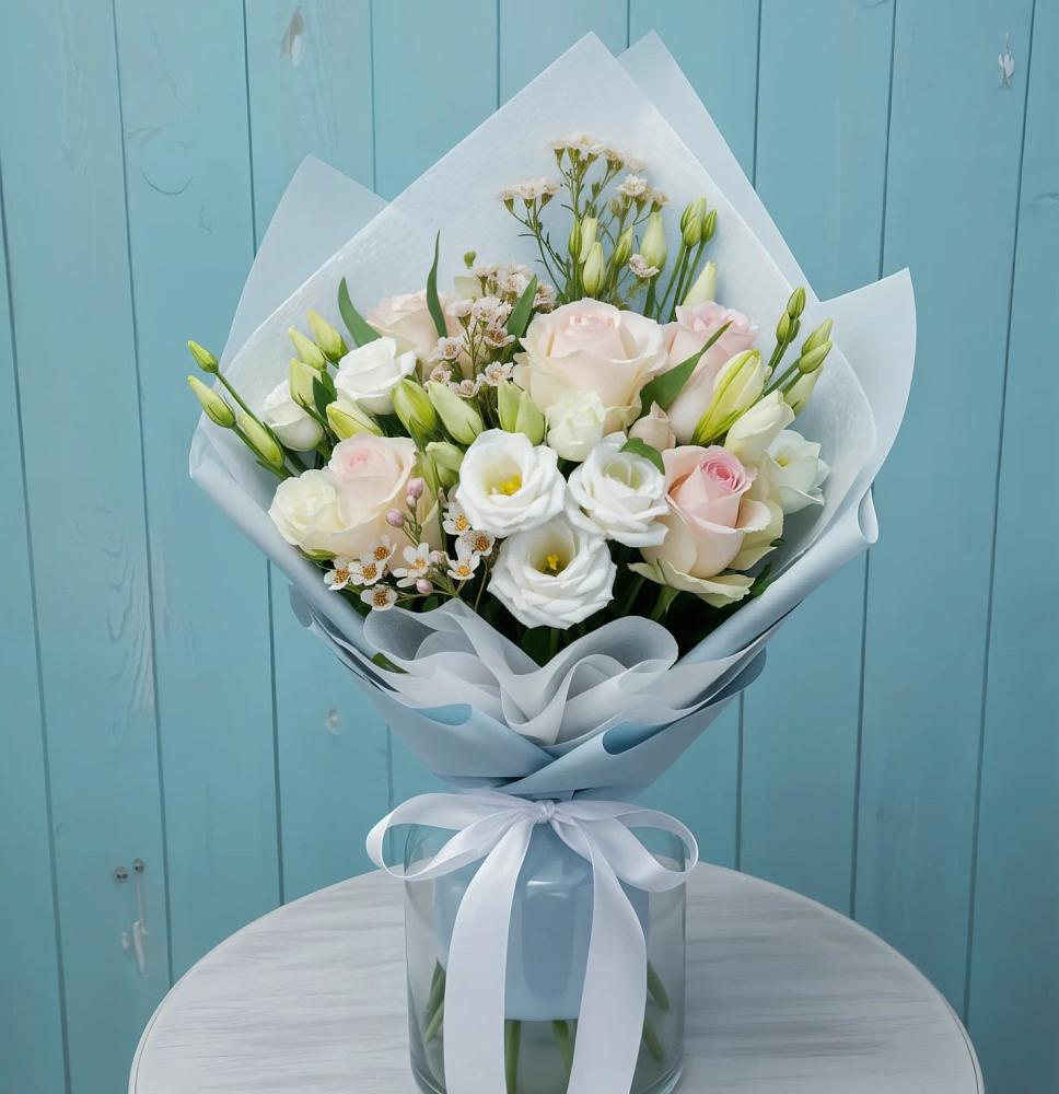 Букет цветов из: Розы и Лизиантусы в Досчатое