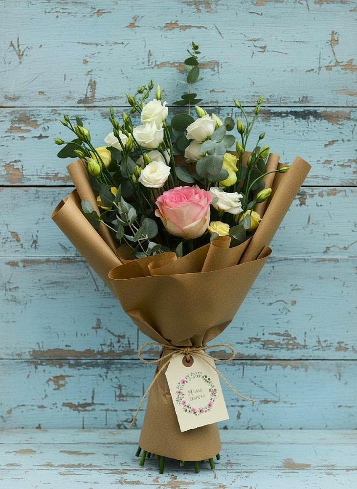 Букет цветов из: Розы и Лизиантусы в Досчатое