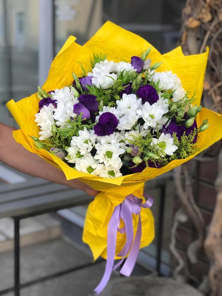 Букет цветов из: Ирисы, Хризантемы и Ромашки в Досчатое