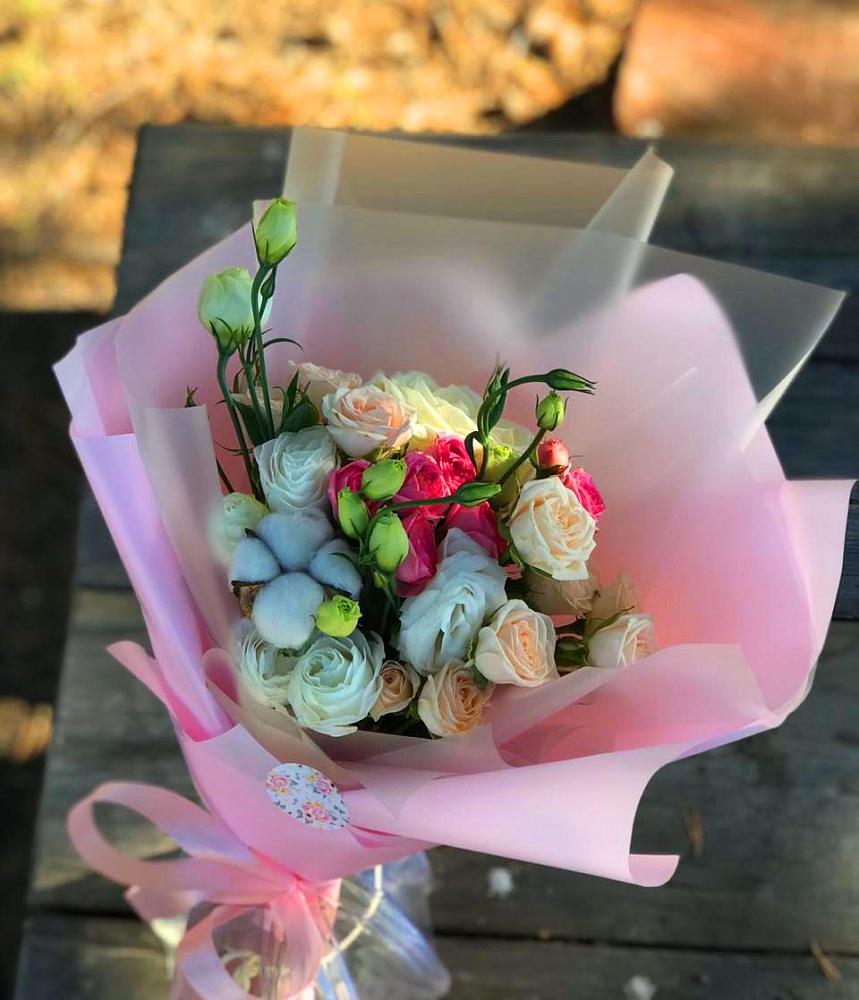 Букет цветов из: Розы и Лизиантусы в Досчатое