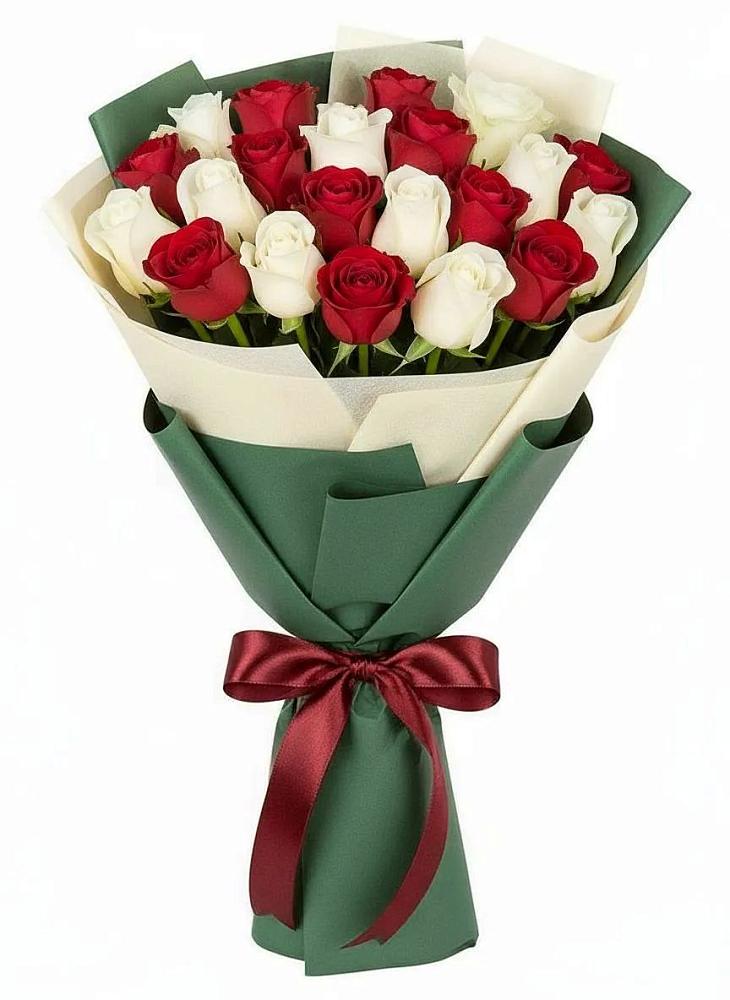Букет Микс из красных и белых роз в Досчатое