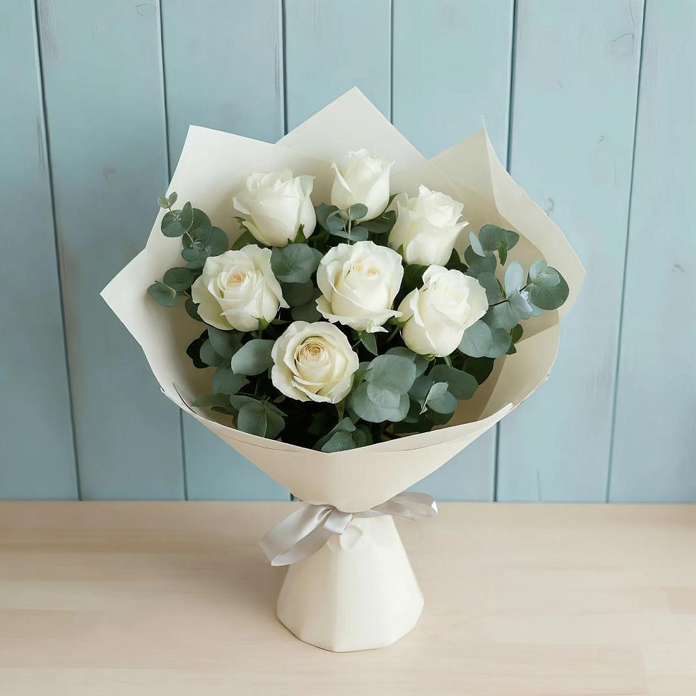 Букет Белые розы в Эвкалипте в Досчатое