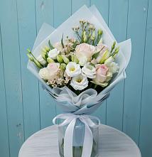 Букет цветов из:  Розы и Лизиантусы #REPLACE_PRED# Досчатое
