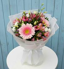 Букет цветов из:  Герберы, Альстромерии и Лизиантусы #REPLACE_PRED# Досчатое